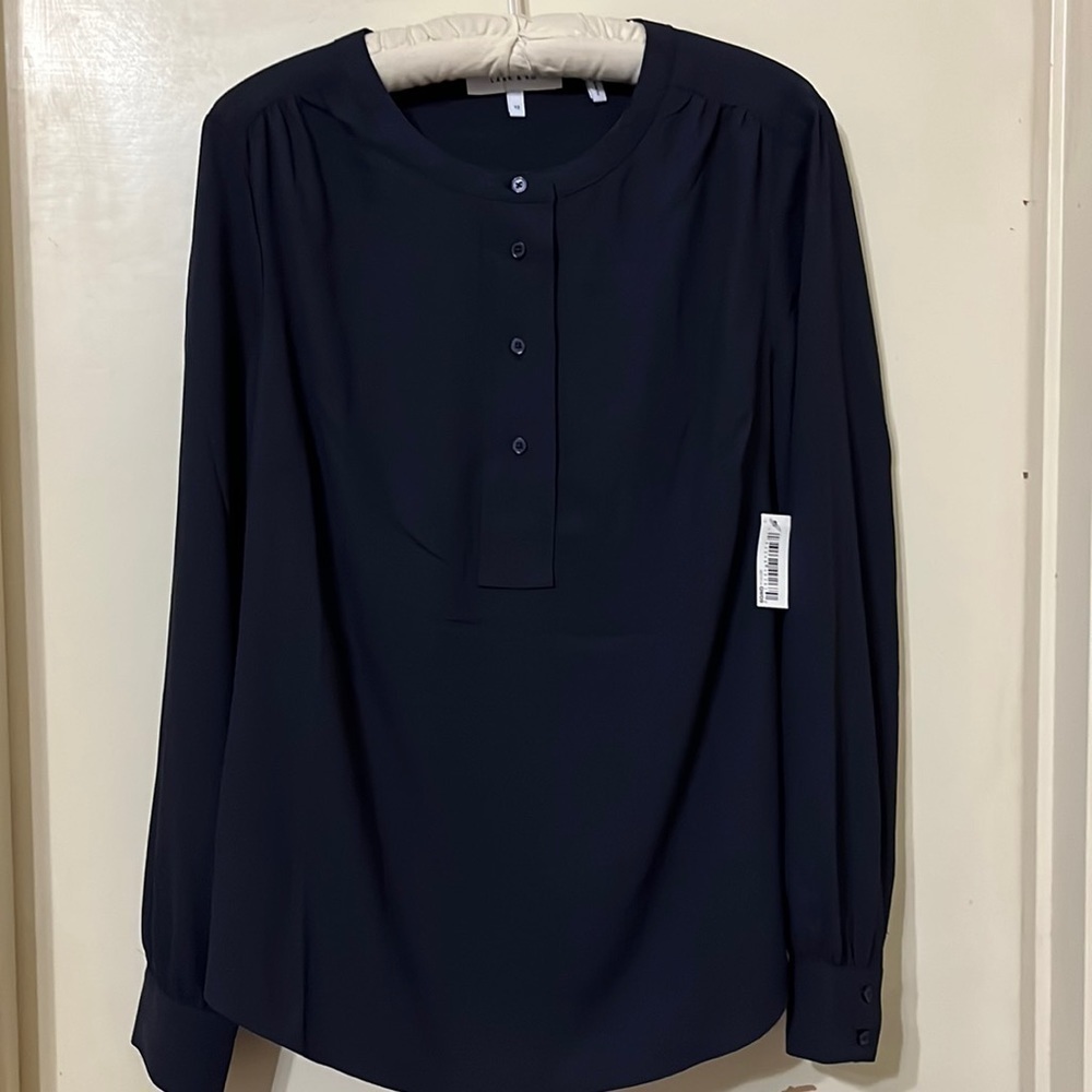 NWT Lark and Ro long sleeved back top size 12